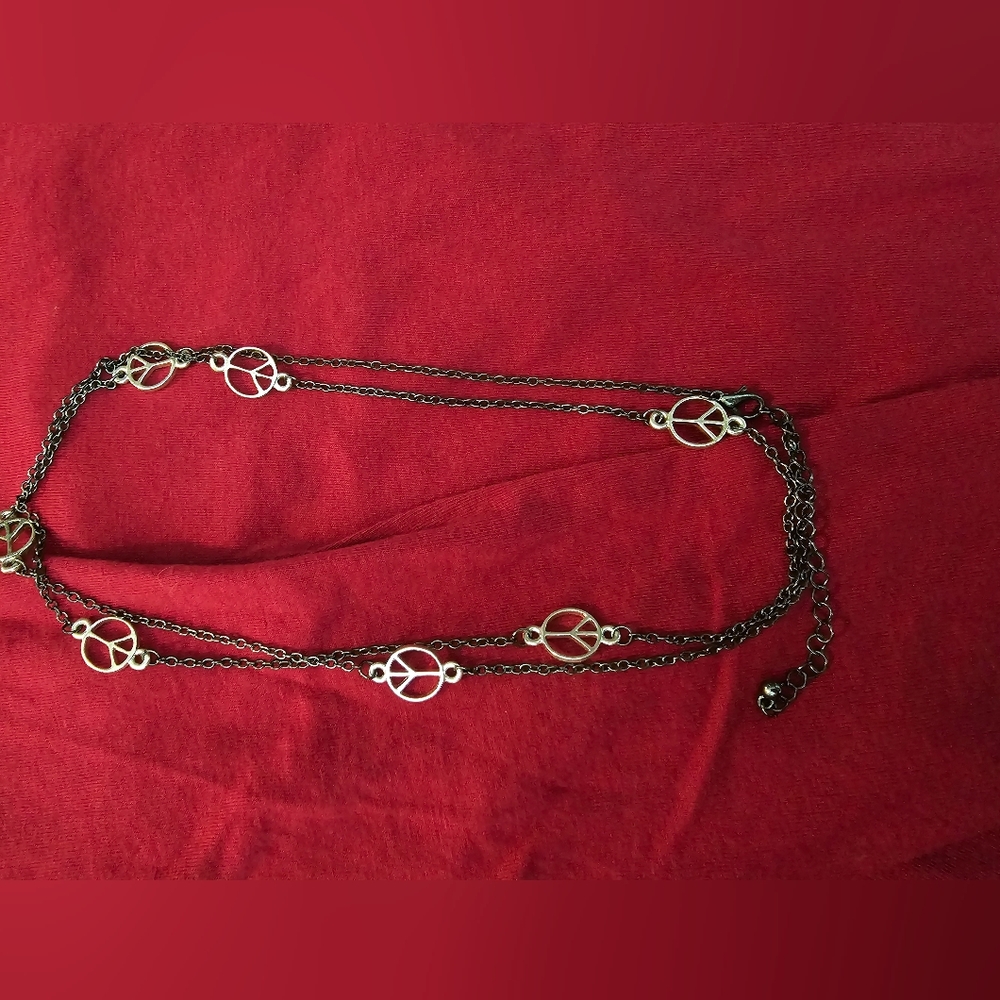 Long peace sign necklace